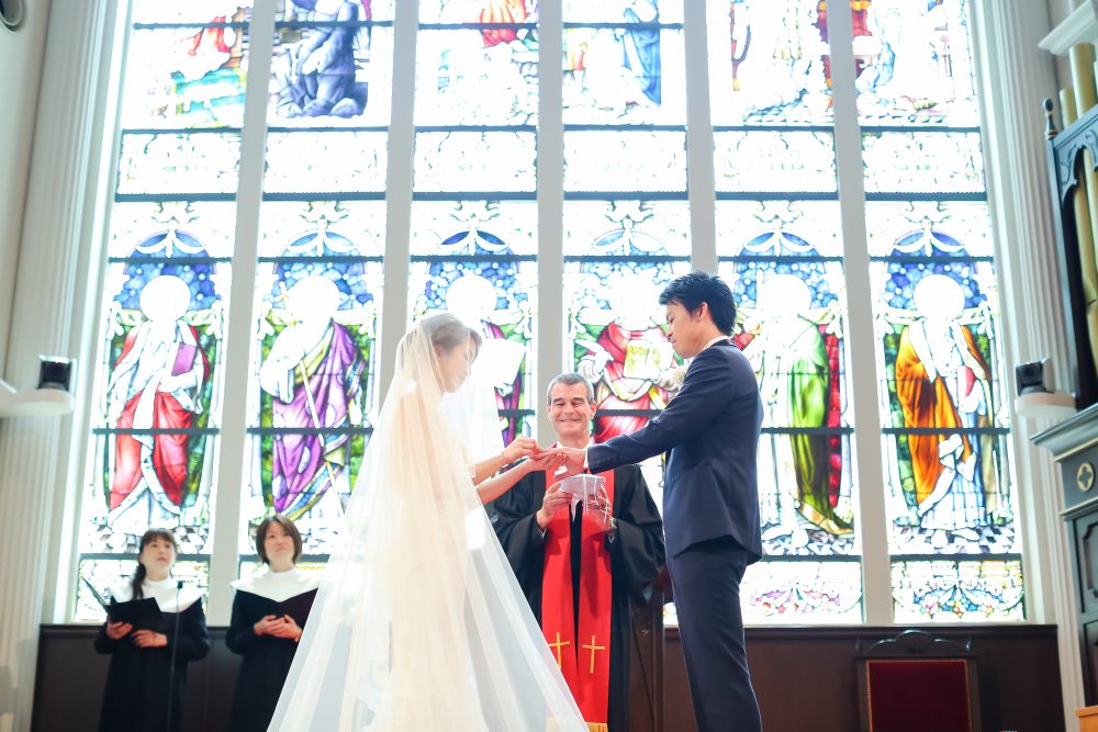 結婚式 牧師からの誓いの言葉は神様との約束 神戸旧居留地の結婚式場 神戸セントモルガン教会神戸セントモルガン教会
